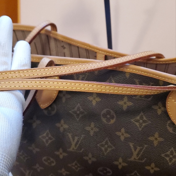 Louis Vuitton Neverfull MM with pouch in Beige Interior. - Picture 5 of 17
